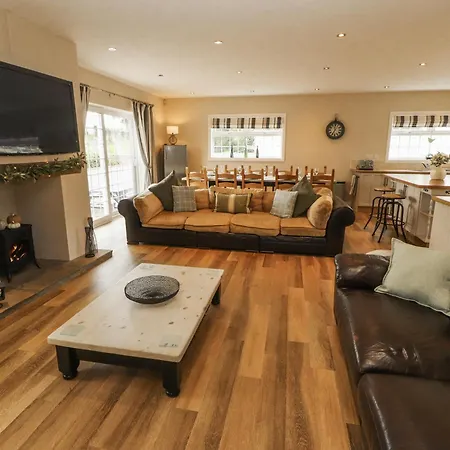 White Gables Holiday home Great Clifton