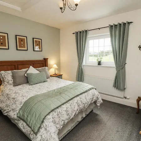 White Gables Great Clifton