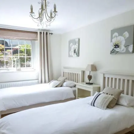 White Gables Great Clifton