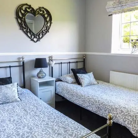 White Gables Holiday home Great Clifton