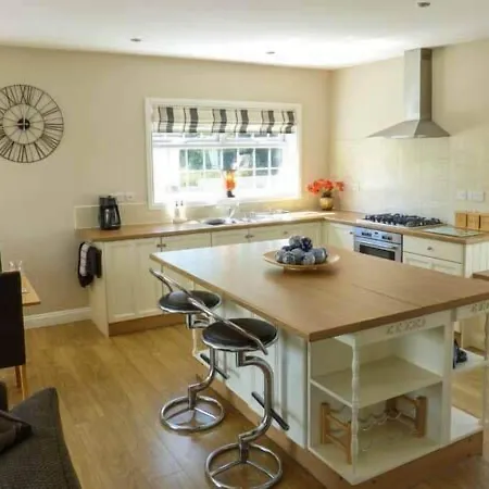 White Gables * Great Clifton