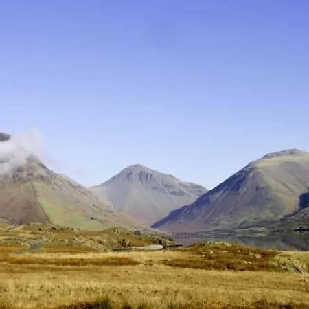 White Gables * Great Clifton